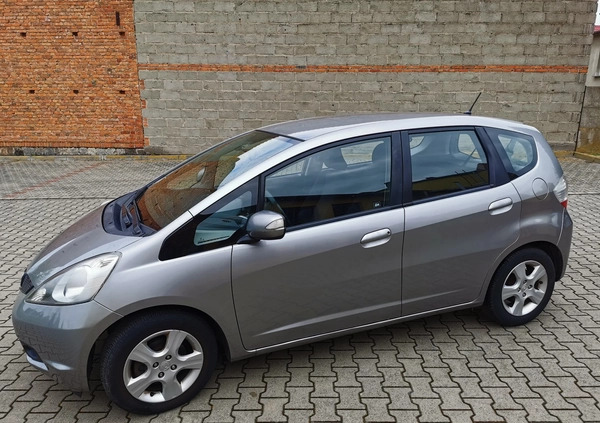 Honda Jazz cena 17400 przebieg: 132000, rok produkcji 2010 z Nidzica małe 37